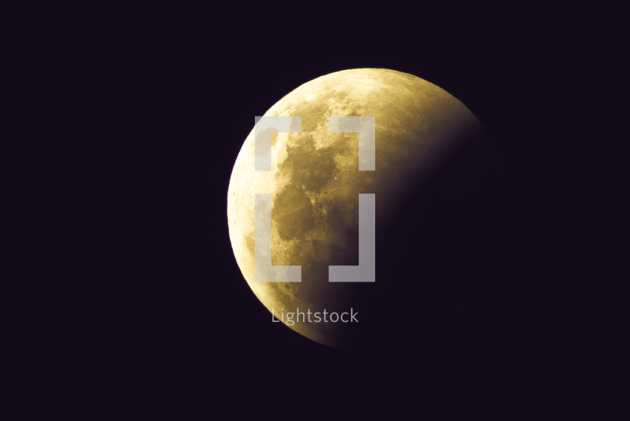 partial lunar eclipse 