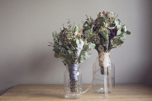 dried flowers bouquets in mason jars 