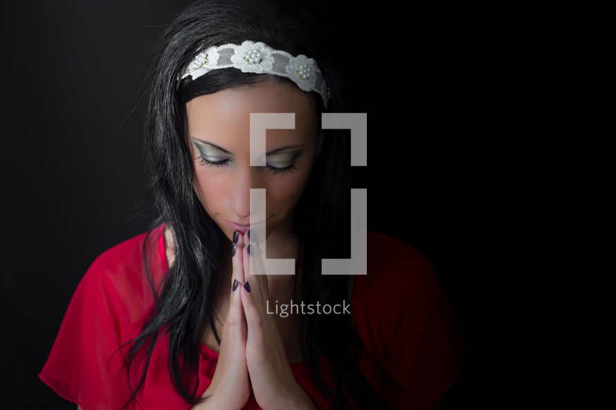 woman praying 