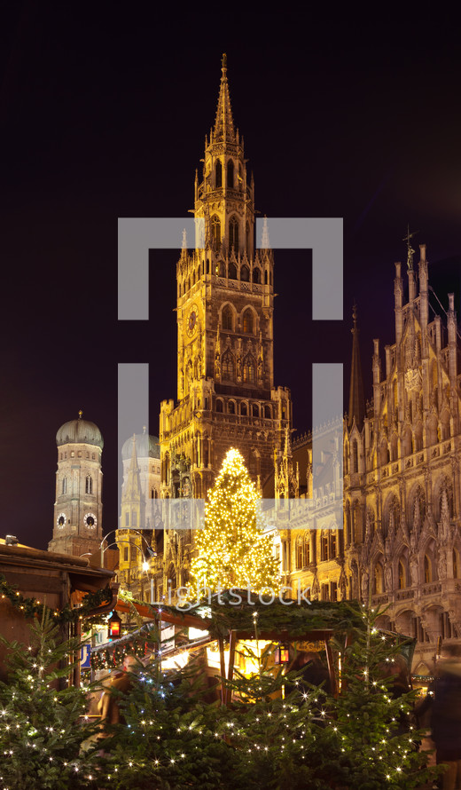 Christmas market on the Marienplatz in Munich, Germany