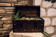 treasure chest of gold 