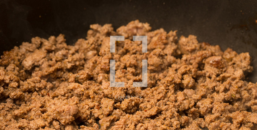 Cooking Mince Meat in a Skillet