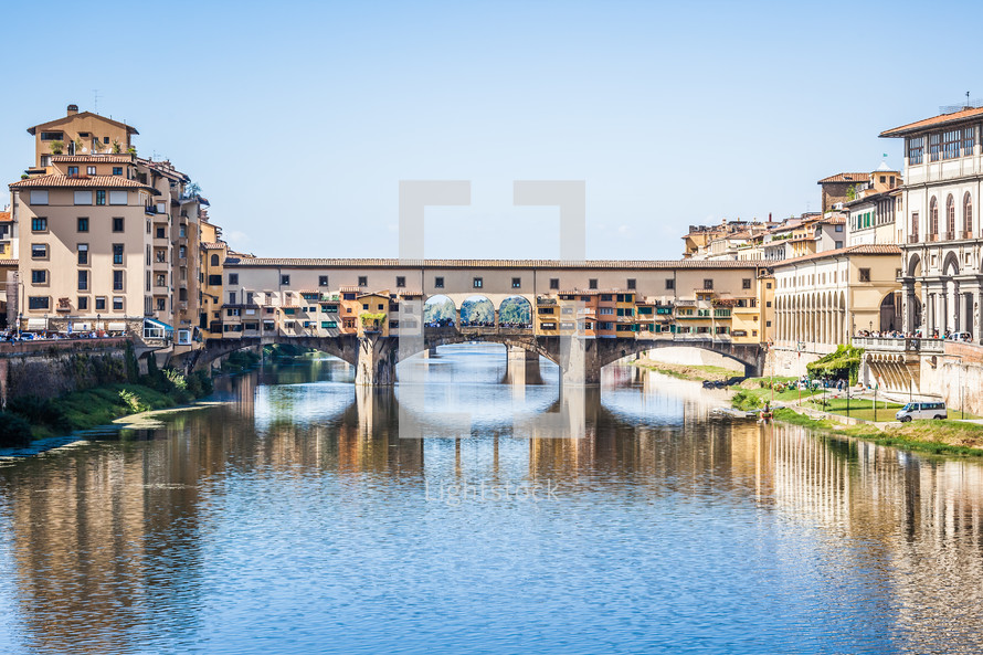 Ponte Vecchio canal 
