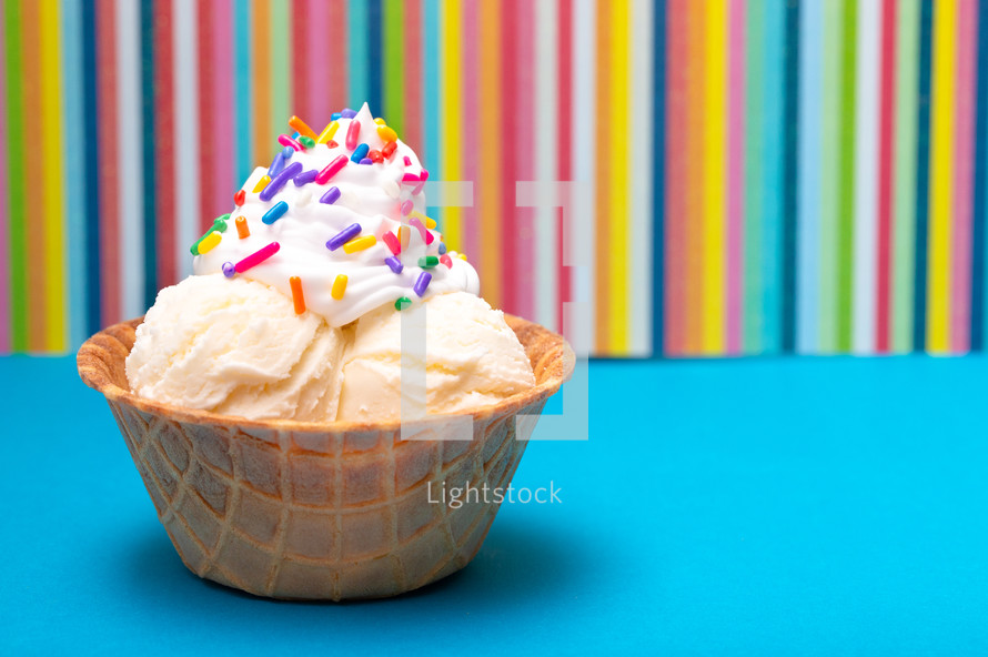 bowl of ice cream 