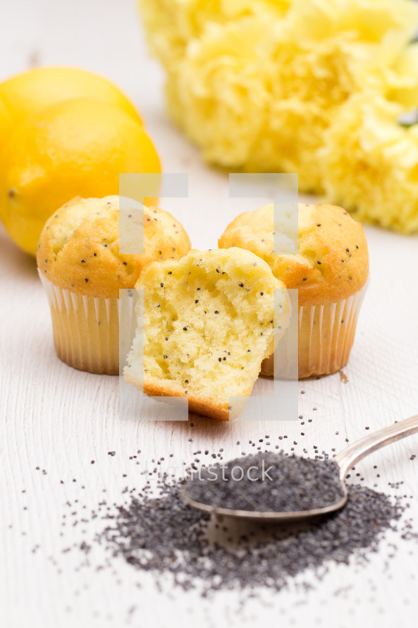 lemon poppy seed muffins 