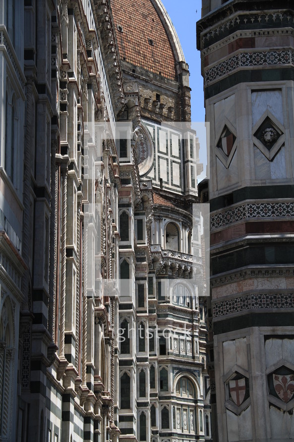 ornate detail on the exterior walls of a Cathedral