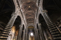 striped columns of Duomo di Siena Cathedral