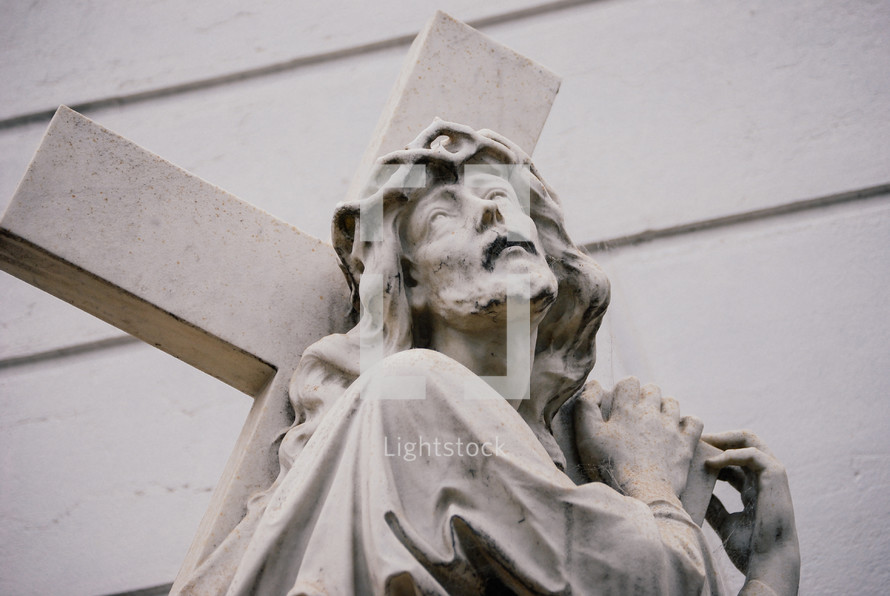 statue of Jesus 