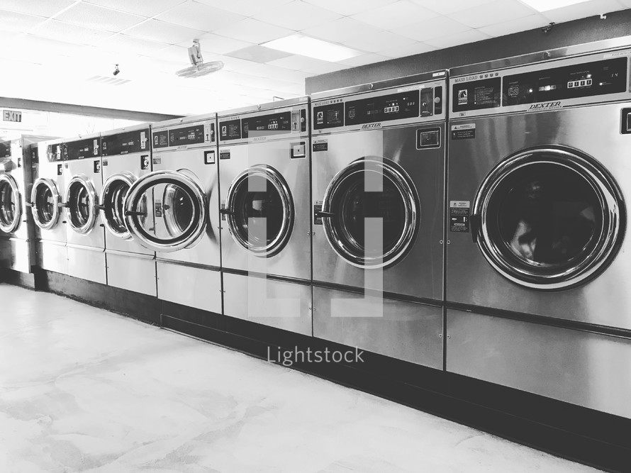 washing machines in a laundry mat 