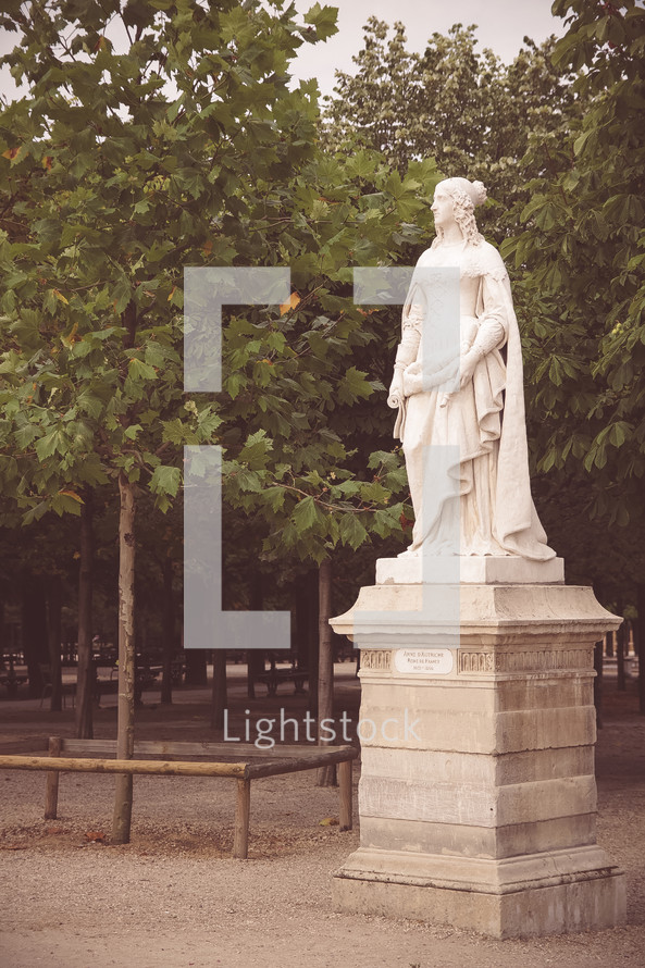 statue in Paris Luxembourg Garden