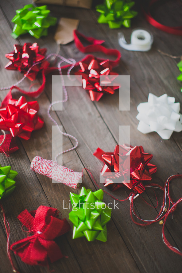 red, green, white, Christmas, bows, string, ribbon, tape, gift wrapping 
