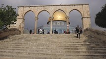 Temple Mount, Old City, Jerusalem: Tourists at the Dome of the Rock, Muslim Mosque in Jerusalem