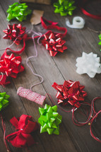 red, green, white, Christmas, bows, string, ribbon, tape, gift wrapping 
