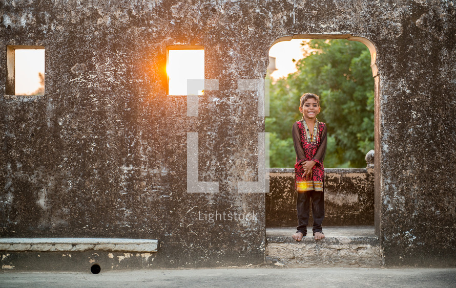 a smiling boy in Mandawa, India 