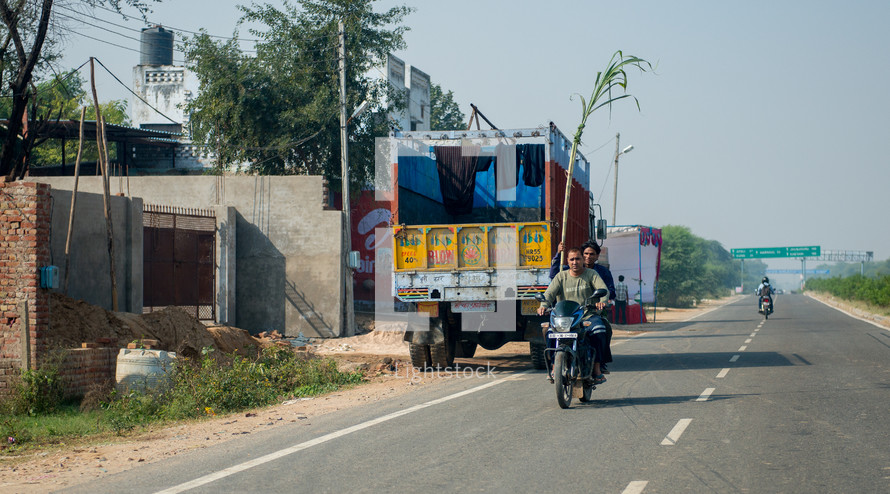 highway in Mandawa, India 