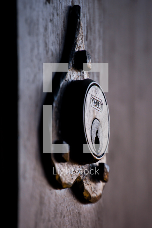 key hole lock 