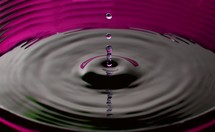 Water drop with ripples - pink