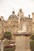statue in front of Paris Luxembourg Gardens Palace 