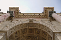 ceiling in Arc de Triomphe du Carrousel