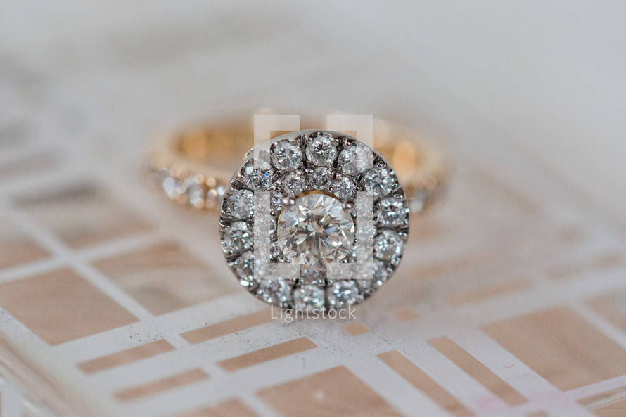 diamond ring 