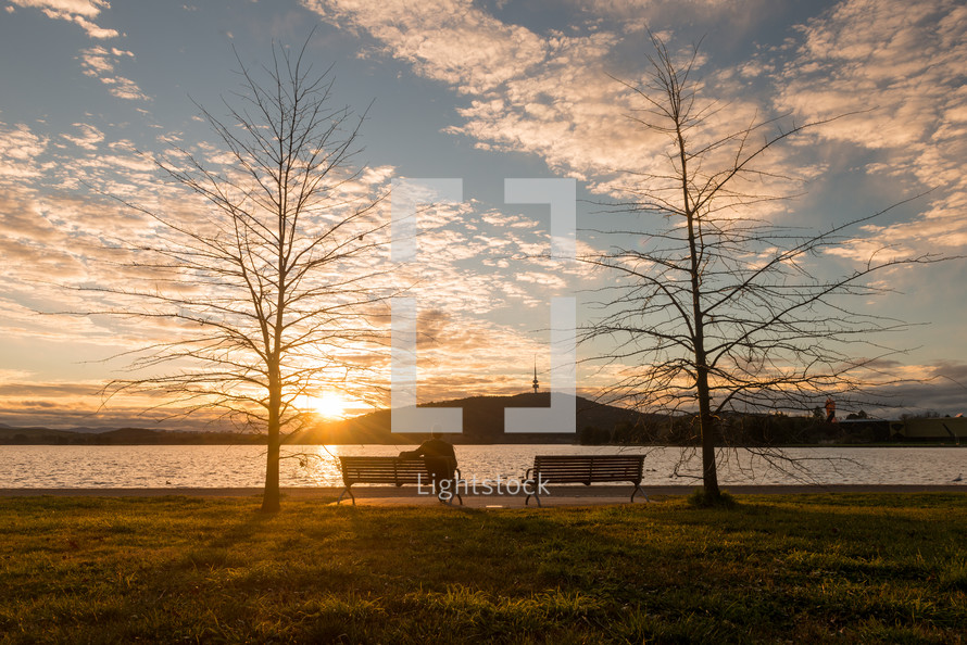 benches facing a lake in Canberra 