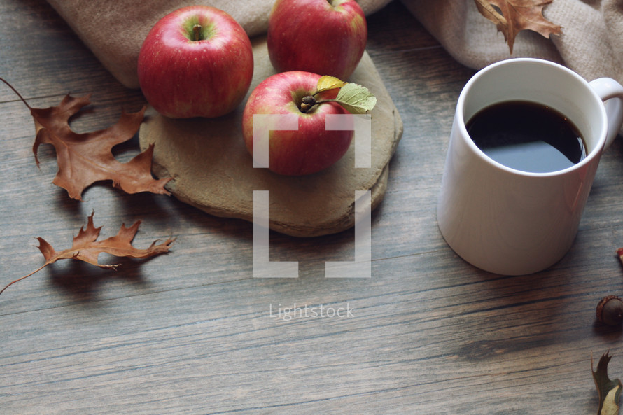 apples and coffee cup 