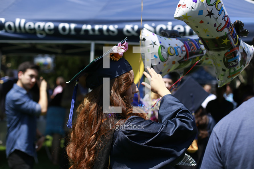 balloons at a college graduation 