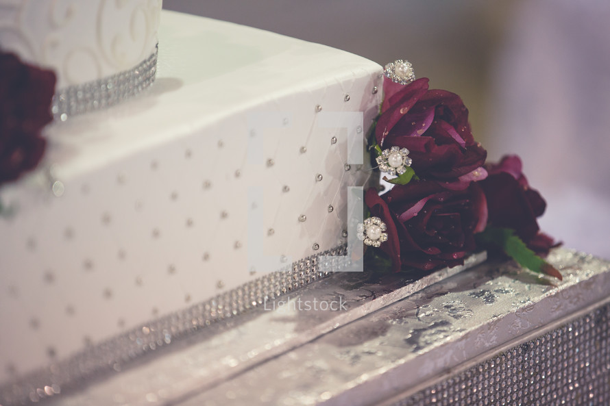wedding cake, layered cake, floral cake, 