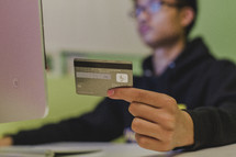 online shopping with a credit card 