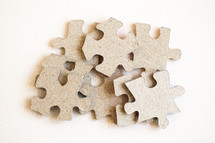 puzzle pieces 
