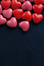 red and pink heart shaped candy border 