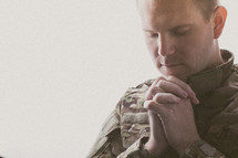 soldier in prayer 