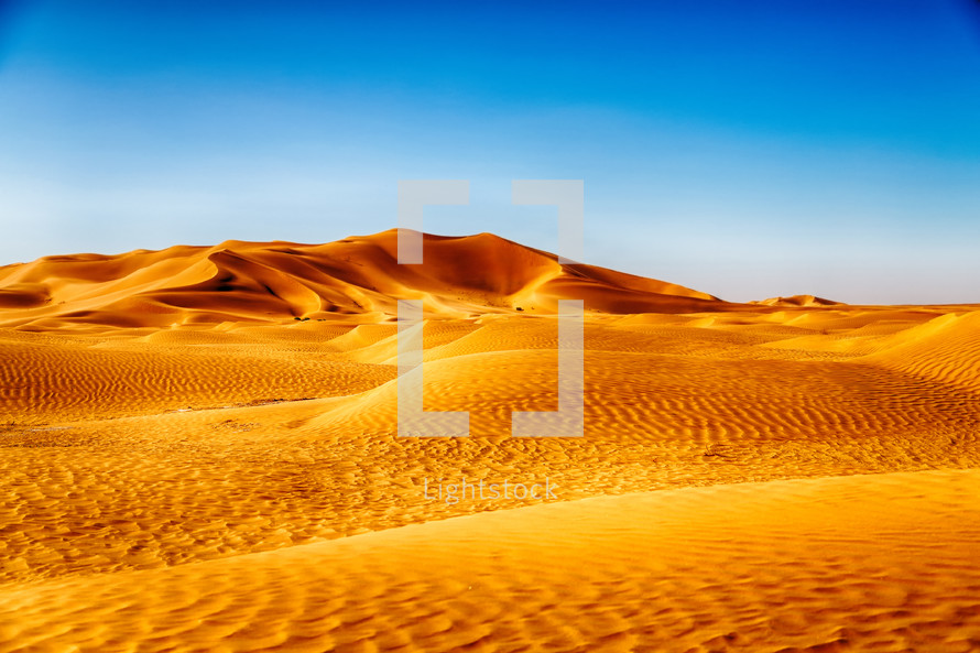 desert sand dunes 