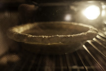 pie crust baking