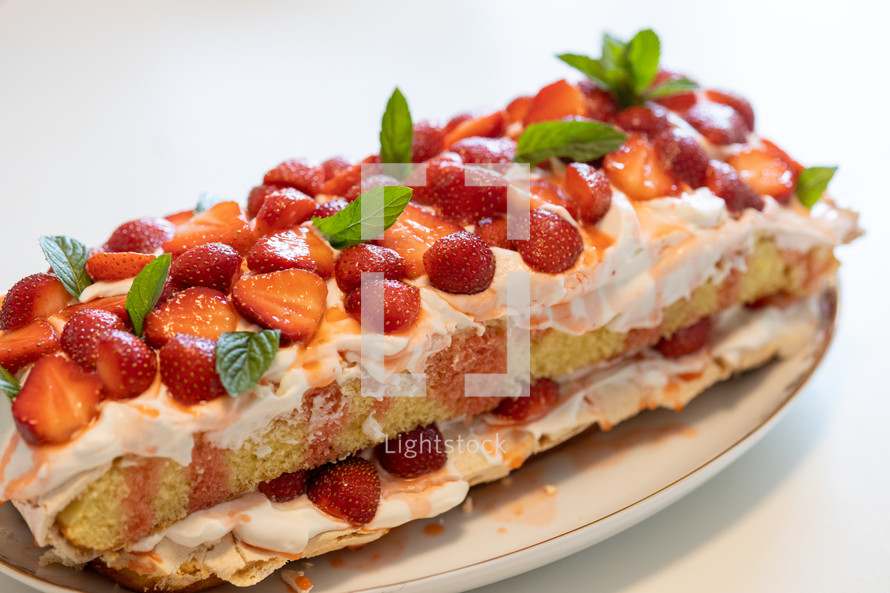 strawberry layer cake