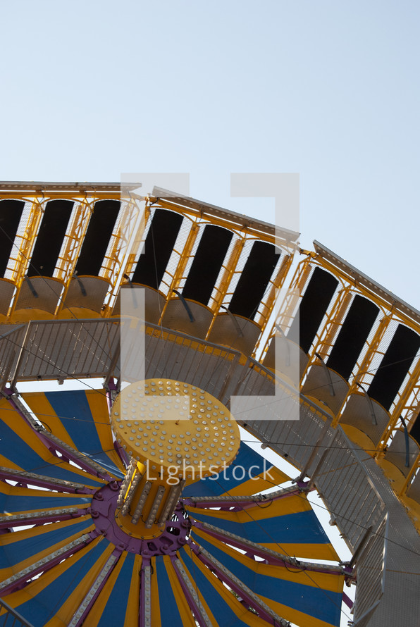 amusement park ride spinning 
