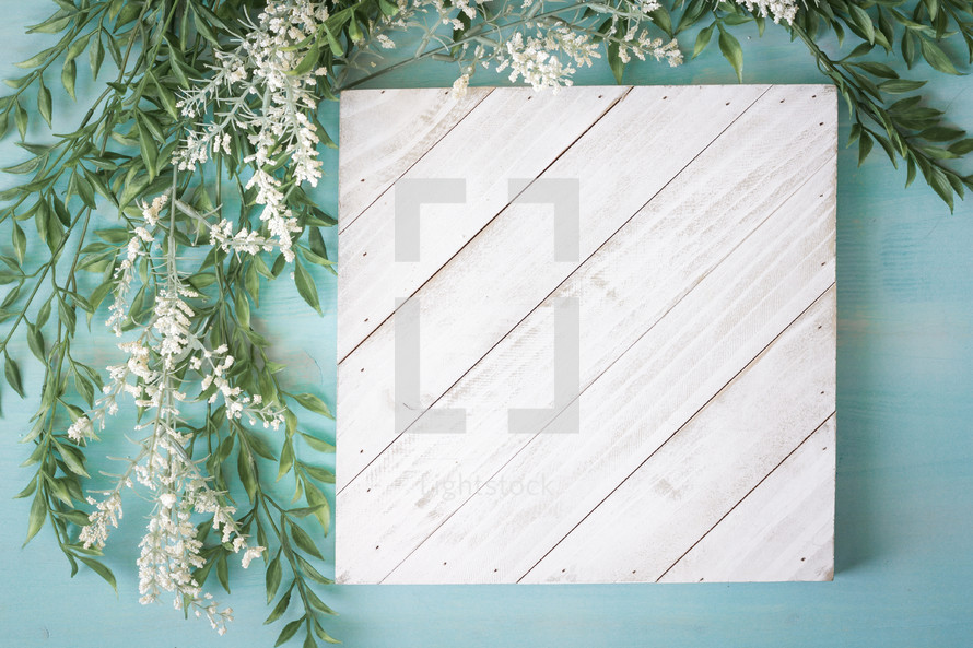 wood pallet sign with flowers 