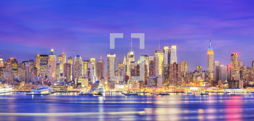 Panoramic view of Manhattan Midtown from New Jersey at dusk- for editorial use only.