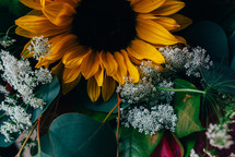 sunflower flower arrangement 