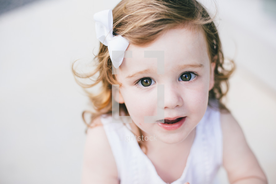 face of an innocent little girl 