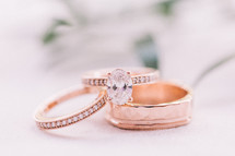 rose gold wedding rings 