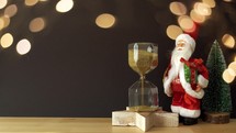 Santa and hourglass 