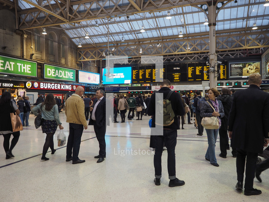 LONDON, UK - SEPTEMBER 29, 2015: Travellers at Charing Cross railway station