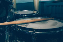 Snare Drum with Sticks