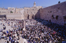 People gathered at the wailing wall in Jerusalem 