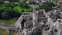 orgrodzieniec castle top down