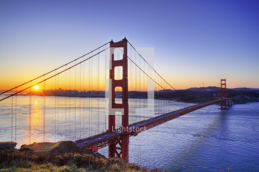 Golden Gate Bridge at sunset, San Francisco, California, USA.