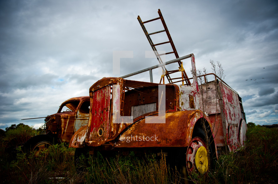 rusted old fire truck