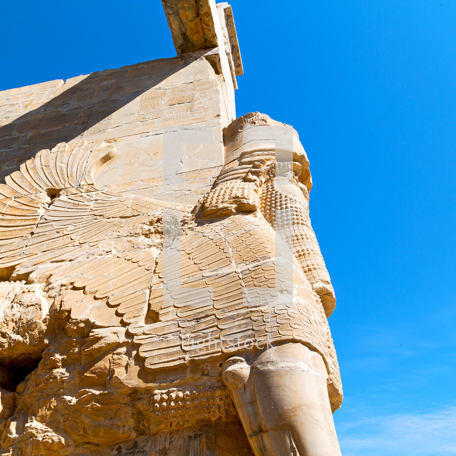 sphinx ruins in Iran 