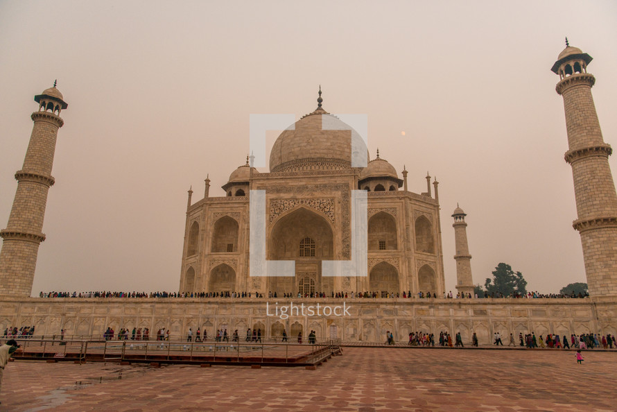 visitors at the Taj Mahal 